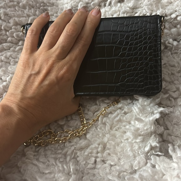 ASOS mini bag, wallet, crocodile skin black on gold chain - Picture 4 of 5